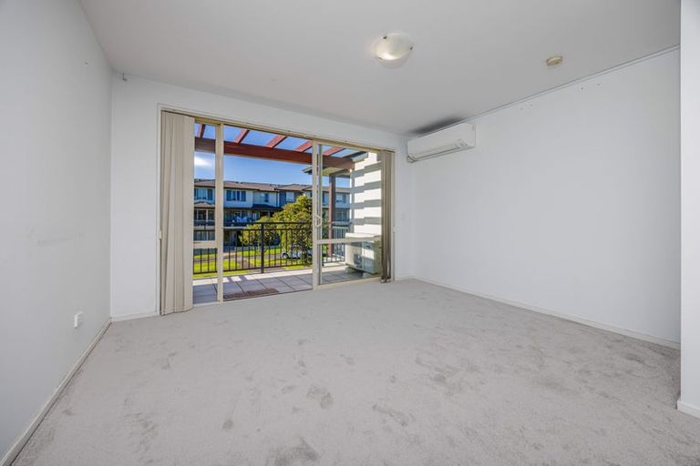 Photo of property in 6/30 Opito Way, East Tamaki, Auckland, 2013