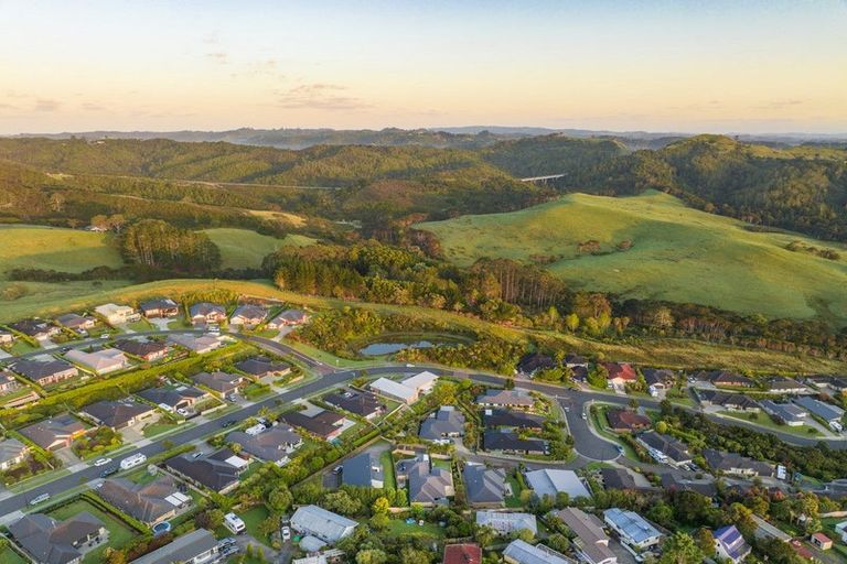 Photo of property in 3 Fendalton Place, Hatfields Beach, Orewa, 0931