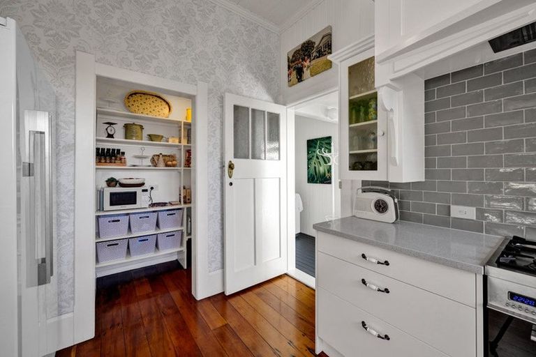 Photo of property in 16 Fairfield Road, Hawera, 4610