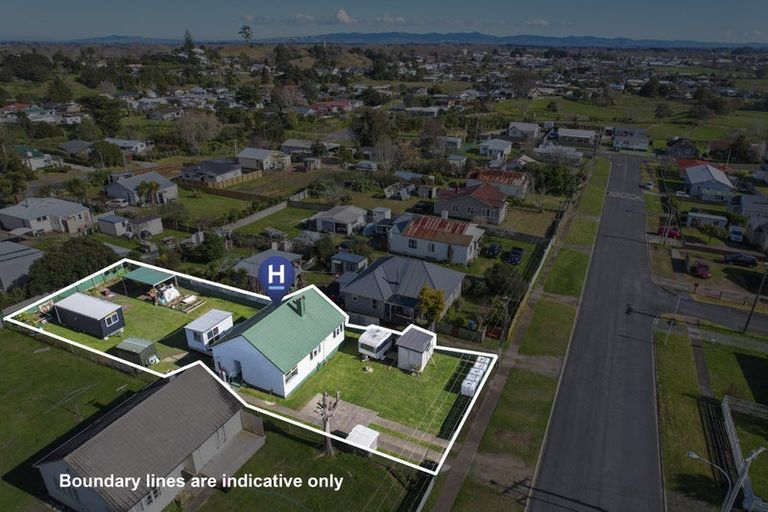 Photo of property in 13 Porritt Street, Paeroa, 3600