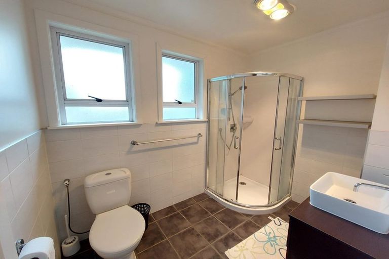 Photo of property in 723c Te Atatu Road, Te Atatu Peninsula, Auckland, 0610