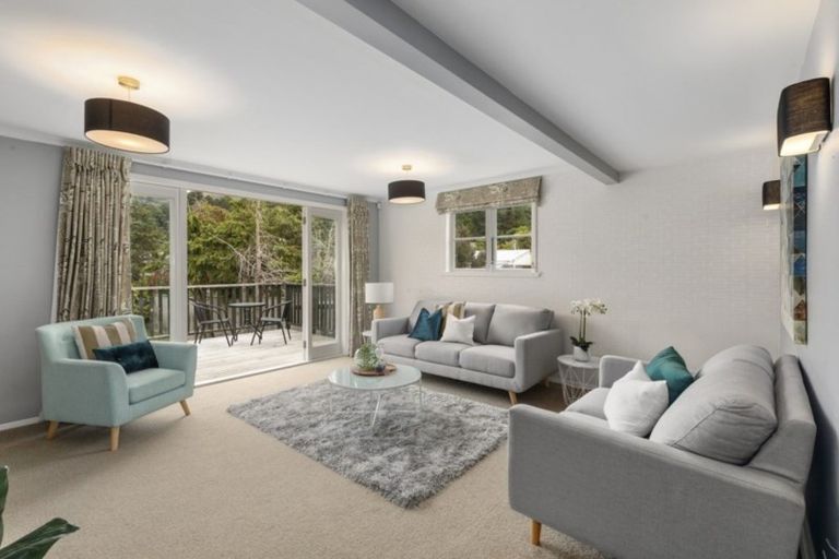 Photo of property in 5 Kopara Grove, Stokes Valley, Lower Hutt, 5019