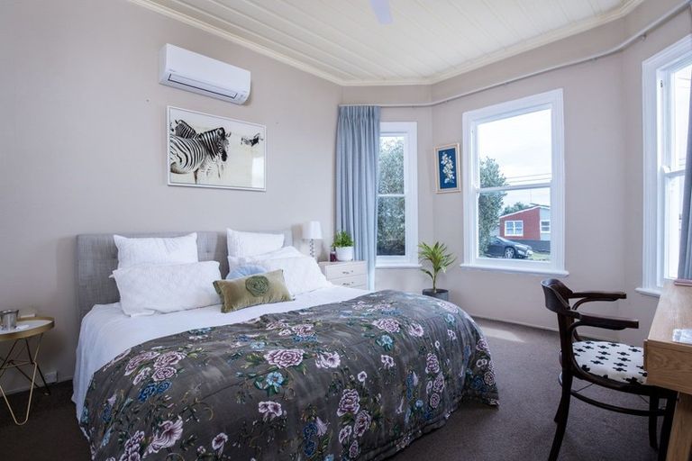 Photo of property in 17 Kowhai Street, Strandon, New Plymouth, 4312