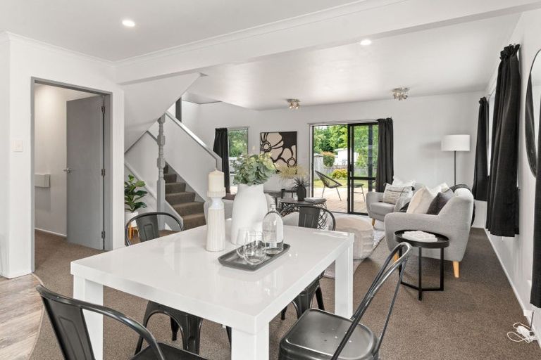 Photo of property in 7a Kempton Street, Greytown, 5712