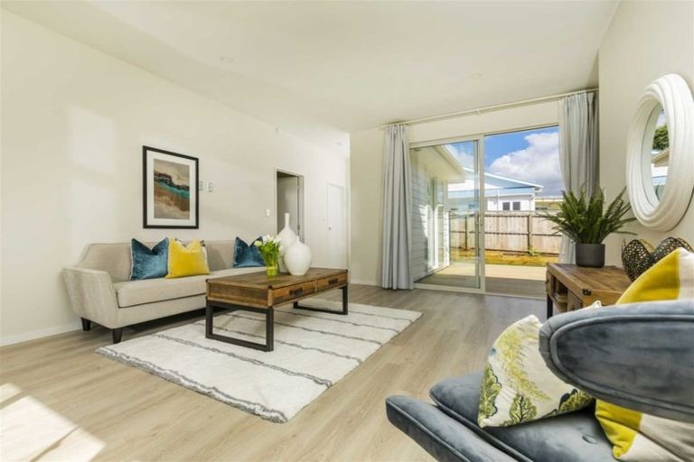 Photo of property in 18 Raymond Grace Avenue, Huapai, Kumeu, 0810