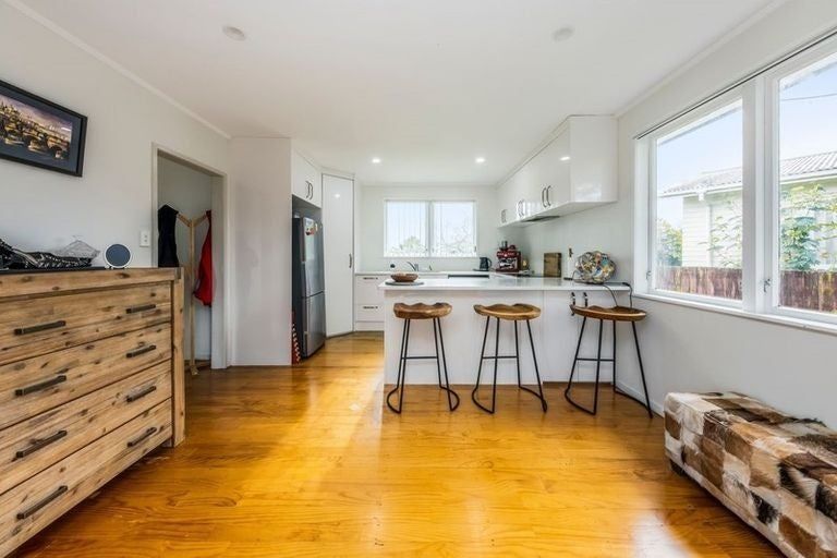 Photo of property in 17 President Avenue, Papakura, 2110