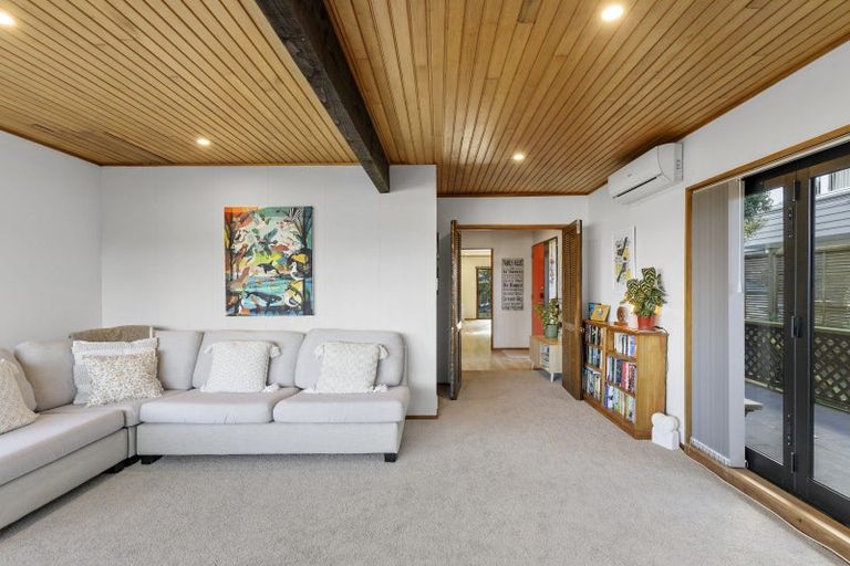 Photo of property in 14 Laurel Grove, Maungaraki, Lower Hutt, 5010