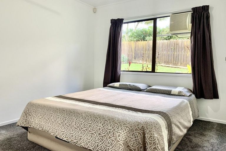 Photo of property in 26 Adam Sunde Place, Glen Eden, Auckland, 0602