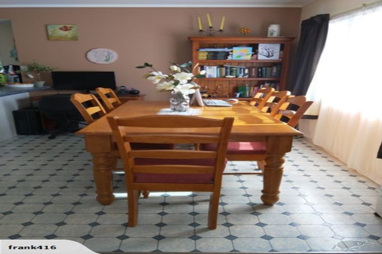 Photo of property in 64a Ridge Road, Howick, Auckland, 2014