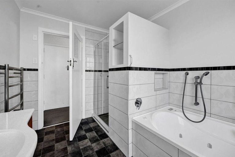 Photo of property in 35 Campbell Street, Hawera, 4610