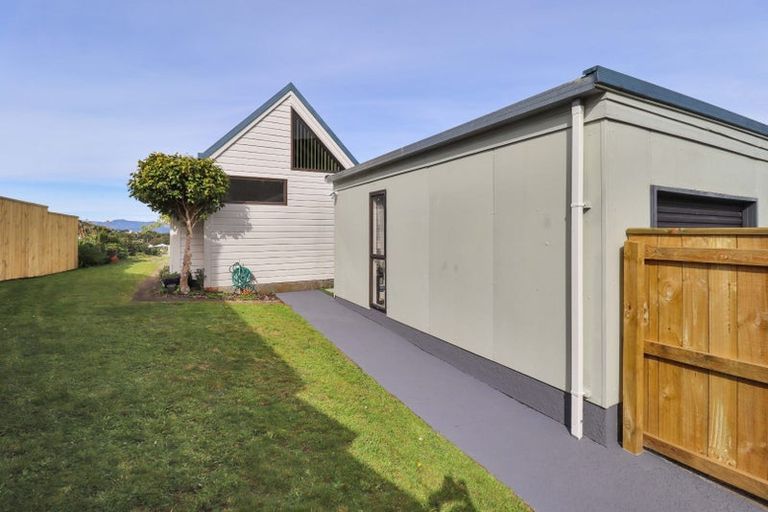 Photo of property in 21 Orissa Crescent, Broadmeadows, Wellington, 6035