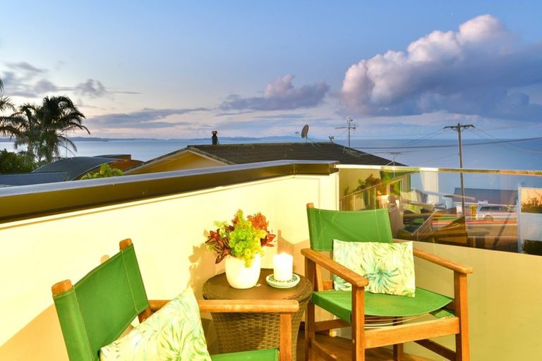 Photo of property in 2/6 Duncansby Road, Stanmore Bay, Whangaparaoa, 0932