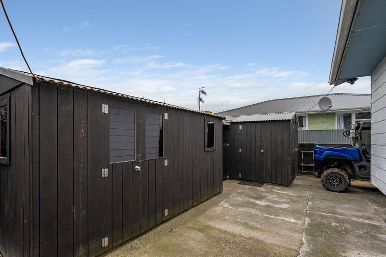 Photo of property in 28 Neal Crescent, Onekawa, Napier, 4110