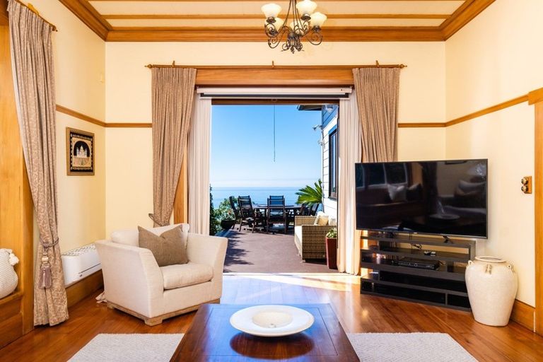 Photo of property in 16 Hukarere Road, Bluff Hill, Napier, 4110