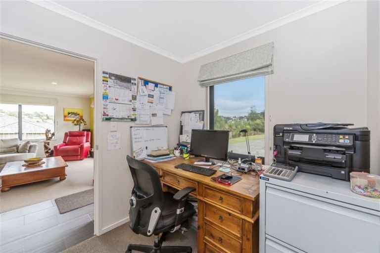 Photo of property in 21c Bonita Avenue, Stanmore Bay, Whangaparaoa, 0932