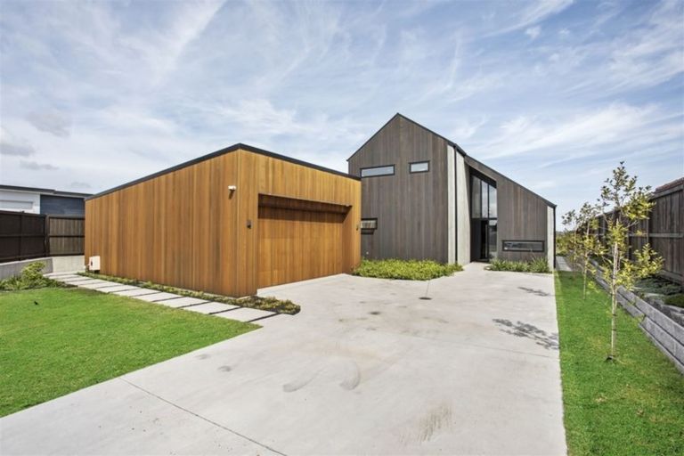 Photo of property in 65 Milano Boulevard, Karaka, Papakura, 2113