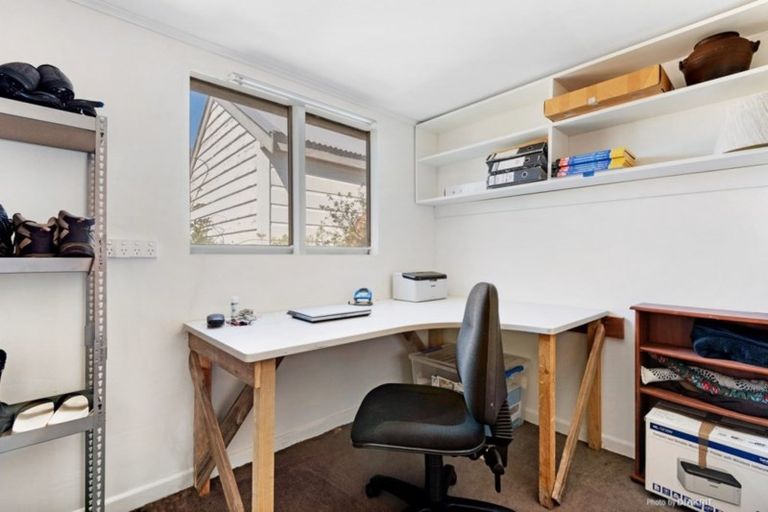 Photo of property in 37 Richmond Avenue, Karori, Wellington, 6012