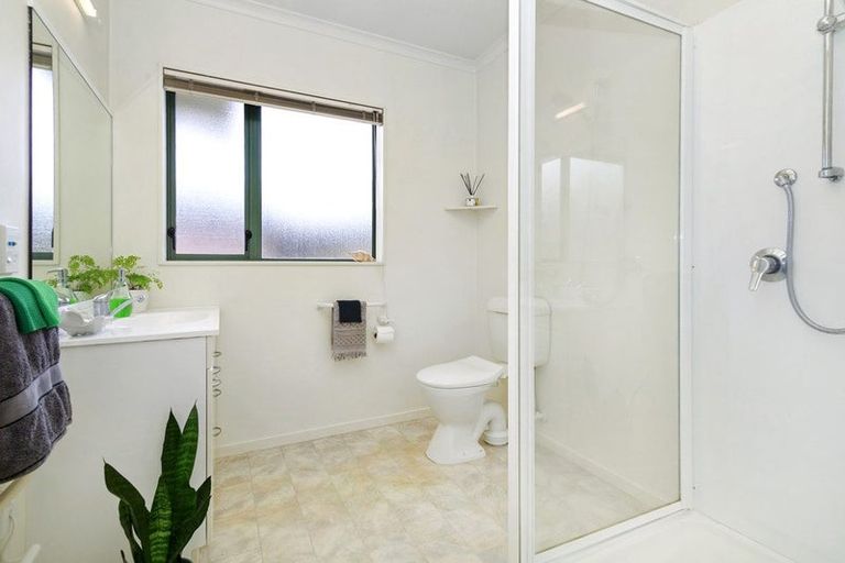 Photo of property in Redwood Village, 67/42 Main Road, Tawa, Wellington, 5028