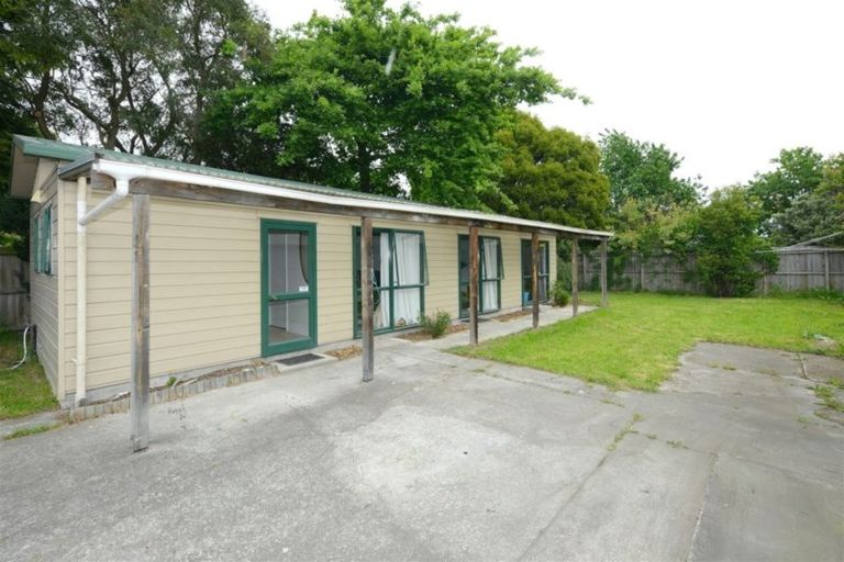 Photo of property in 34 Curletts Road, Sockburn, Christchurch, 8042