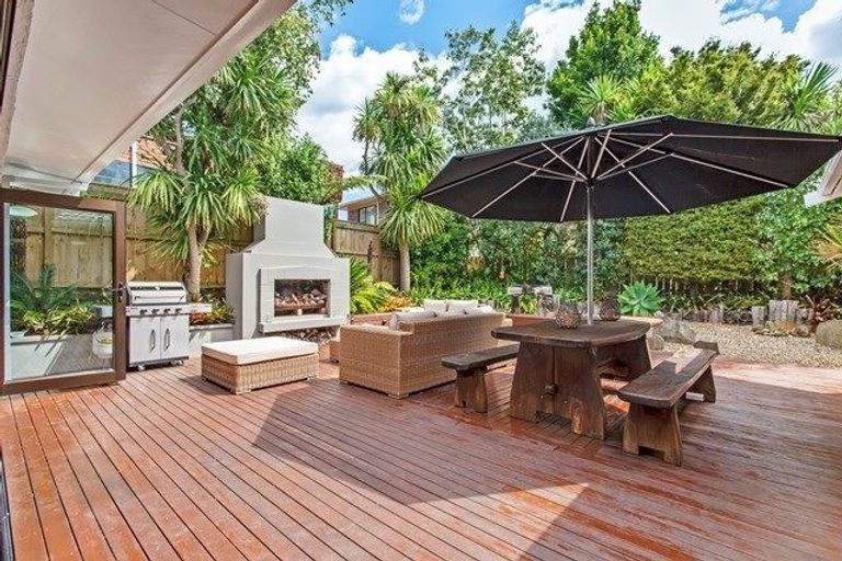 Photo of property in 11 Himalaya Crescent, Lynfield, Auckland, 1042