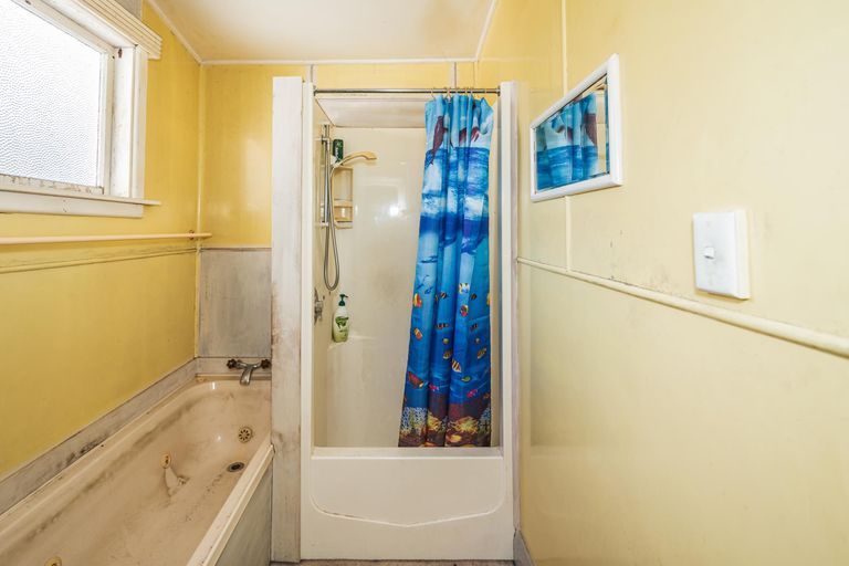 Photo of property in 18 Clyde Street, Oamaru North, Oamaru, 9400