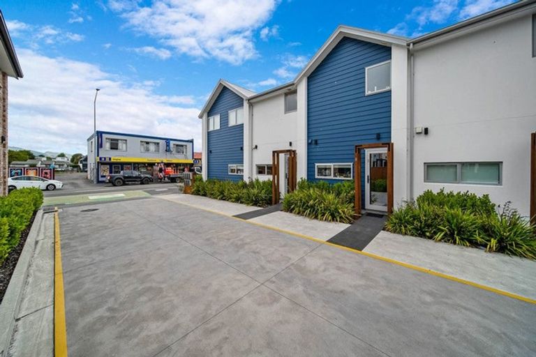 Photo of property in 2/8 Riccarton Road, Riccarton, Christchurch, 8011