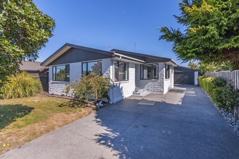 Photo of property in 48 Inwoods Road, Parklands, Christchurch, 8083