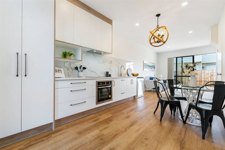 Photo of property in 6/17 Woodford Avenue, Henderson, Auckland, 0610