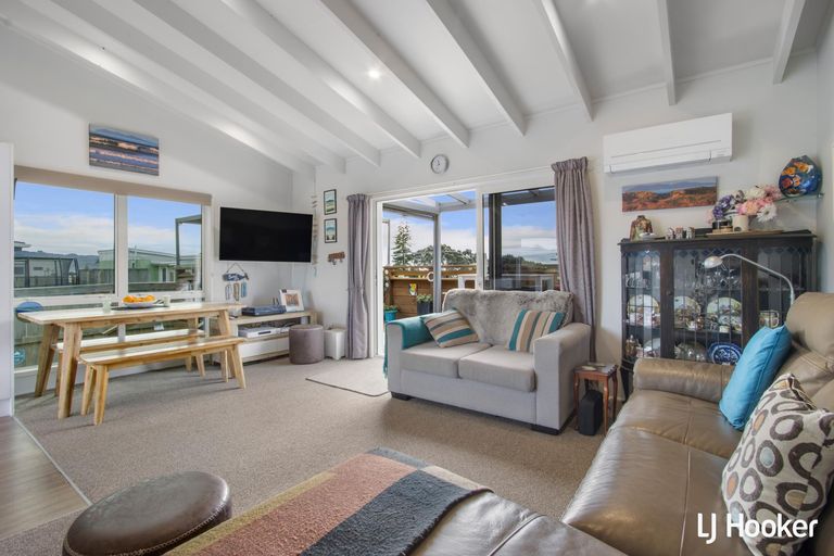 Photo of property in 5 Hanlen Avenue, Waihi Beach, 3611