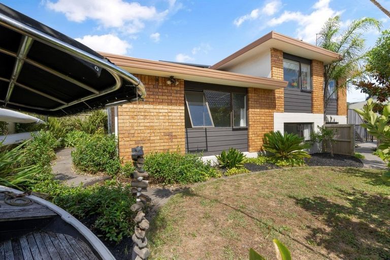 Photo of property in 11 Sutherland Avenue, Mount Maunganui, 3116