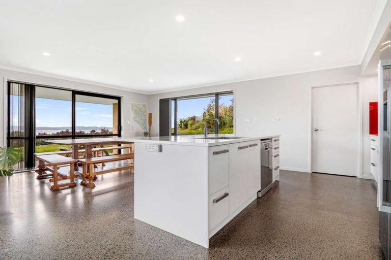 Photo of property in 103 Mcleod Road, South Head, Helensville, 0874