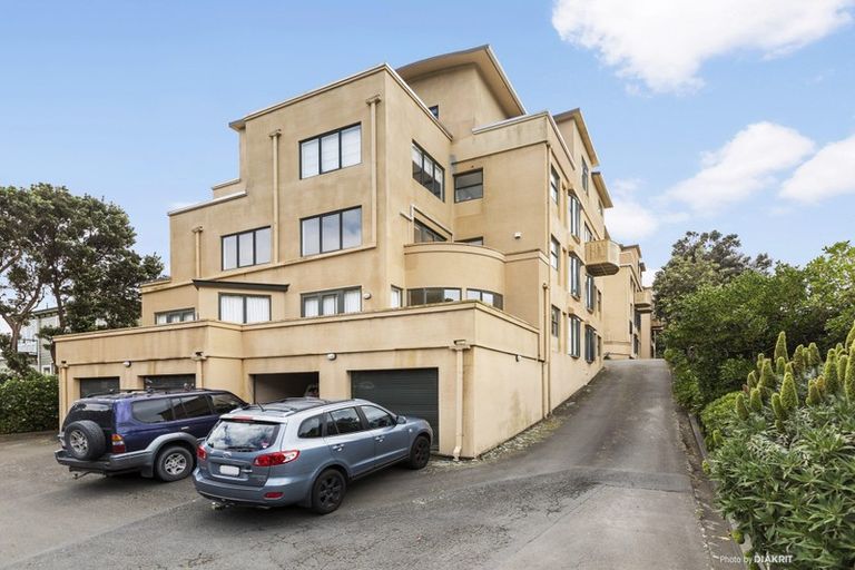 Photo of property in 568e Adelaide Road, Berhampore, Wellington, 6023