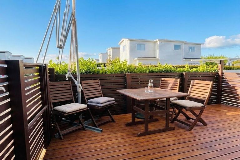 Photo of property in 71 Divide Loop, Takanini, 2112