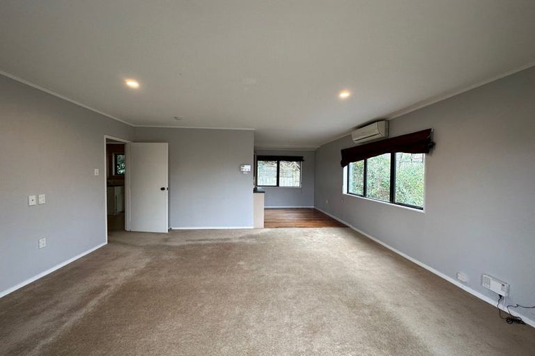 Photo of property in 1/6 Nielsen Place, Massey, Auckland, 0614