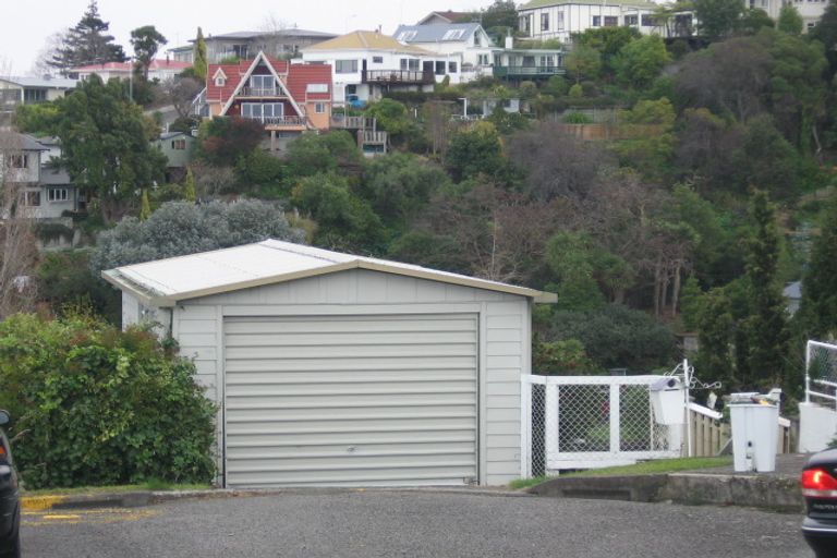 Photo of property in 4 Oliver Road, Hospital Hill, Napier, 4110