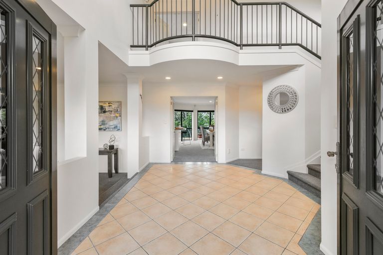 Photo of property in 16 Crannich Place, Wattle Downs, Auckland, 2103