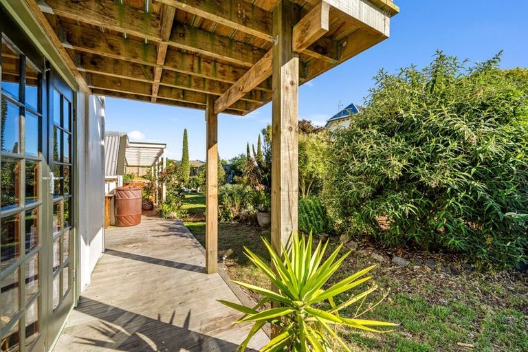 Photo of property in 911 Harington Point Road, Harington Point, Dunedin, 9077