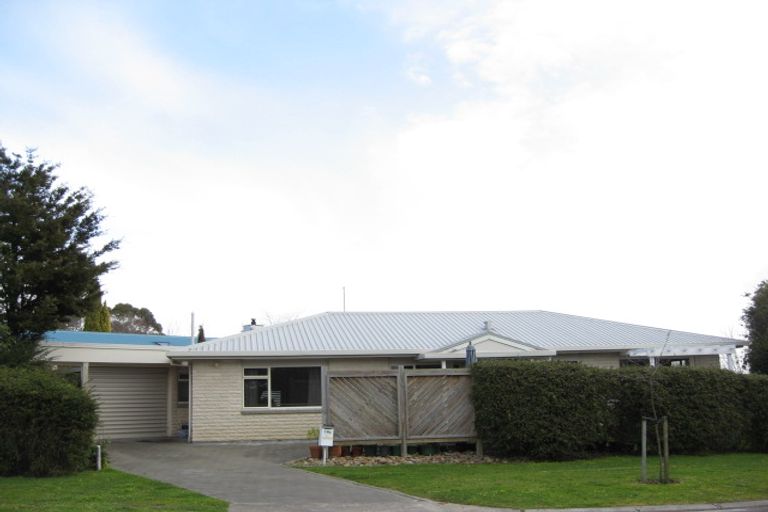 Photo of property in 14b Tauroa Road, Havelock North, 4130