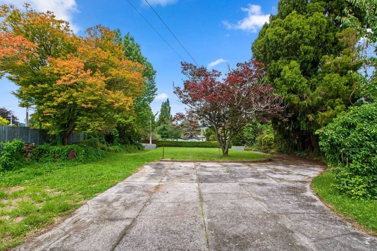 Photo of property in 102 Kawaha Point Road, Kawaha Point, Rotorua, 3010