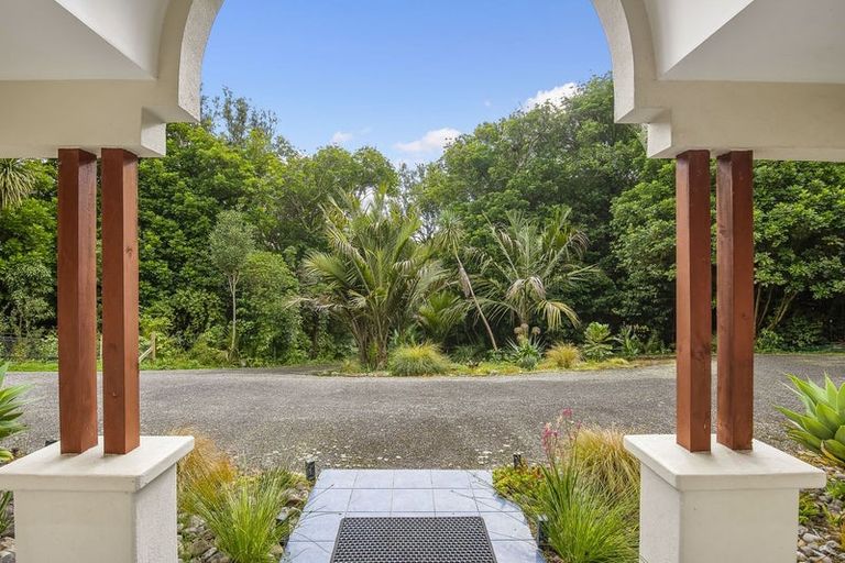 Photo of property in 103 Huia Street, Waikanae, 5391