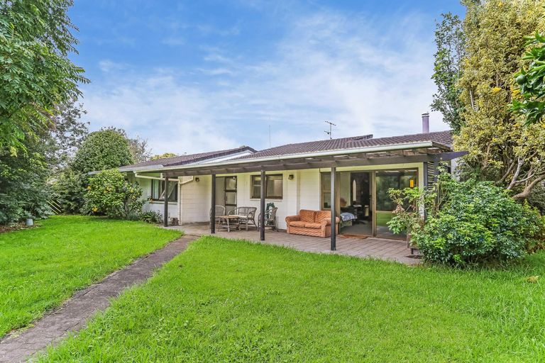 Photo of property in 120 Racecourse Road, Waiuku, 2123