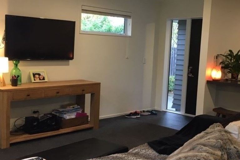 Photo of property in 211a Springfield Road, St Albans, Christchurch, 8014