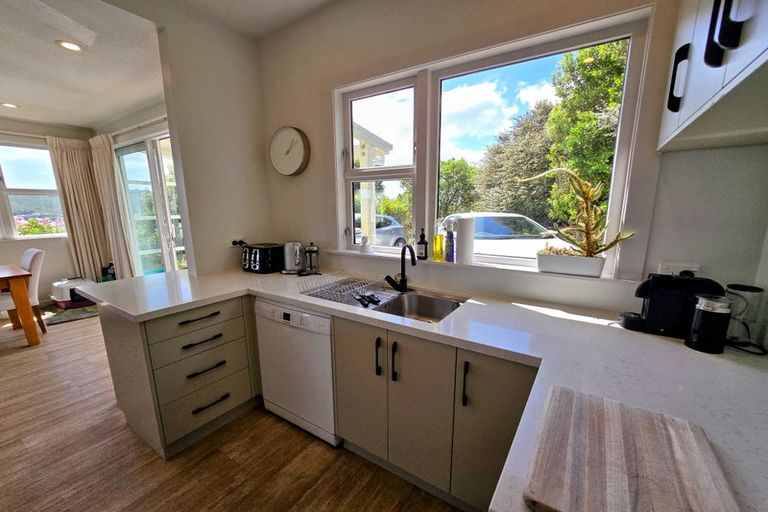 Photo of property in 1 Barretts Way, Miramar, Wellington, 6022