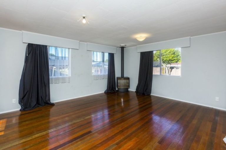 Photo of property in 14 Indiana Grove, Totara Park, Upper Hutt, 5018