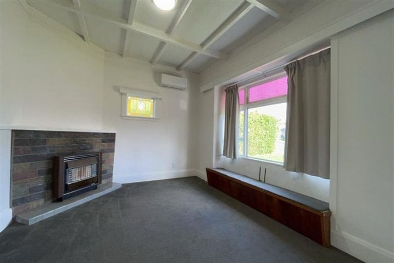Photo of property in 52 Evans Road, Glen Eden, Auckland, 0602