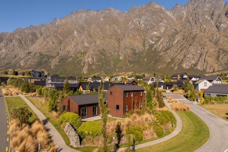 Photo of property in 47 Jacks Point Rise, Jacks Point, Queenstown, 9371