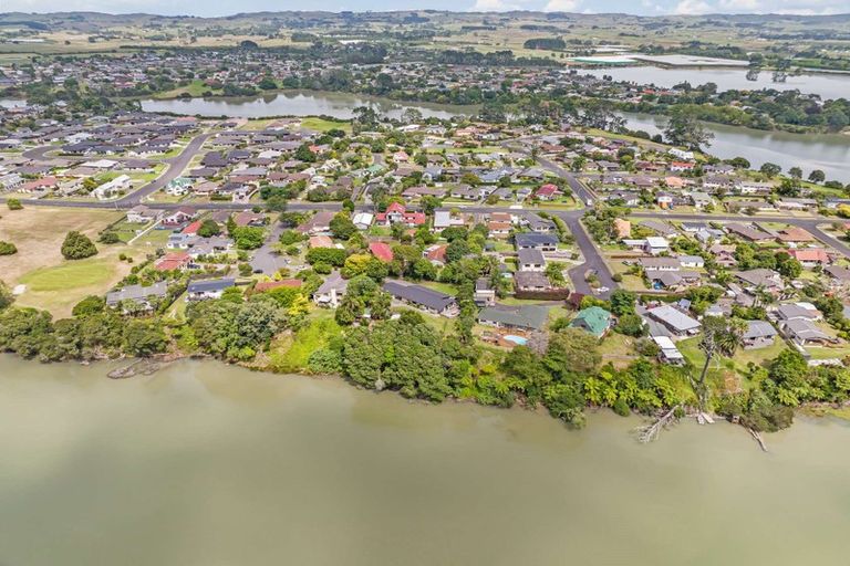 Photo of property in 6 Cherry Place, Waiuku, 2123