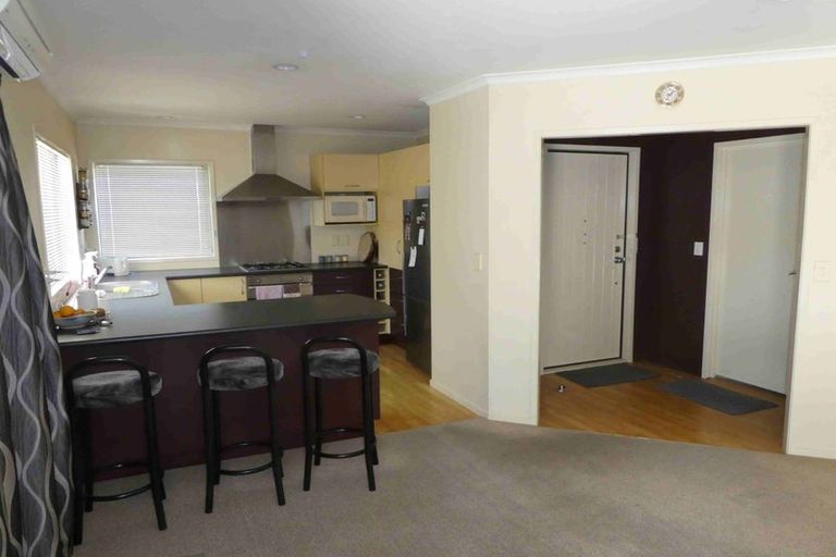 Photo of property in 42 Triangle Road, Massey, Auckland, 0614