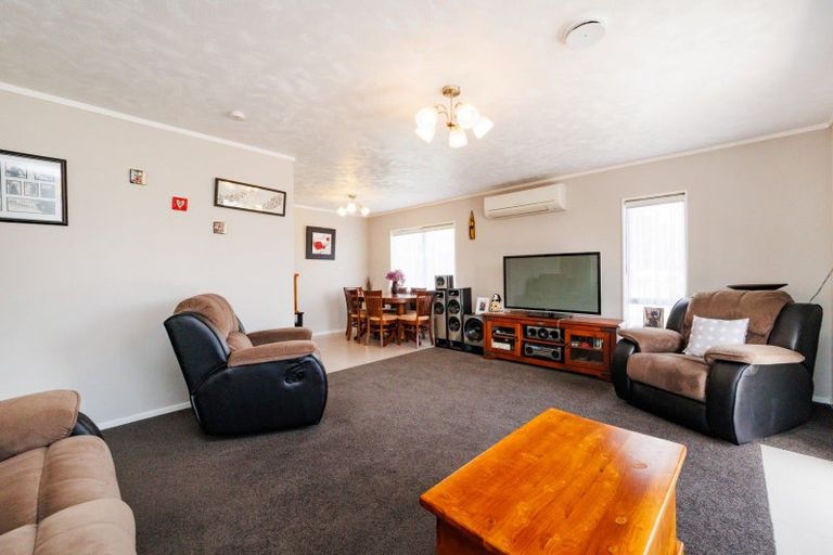 Photo of property in 25 Mcleavey Drive, Kelvin Grove, Palmerston North, 4414