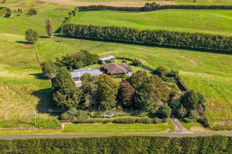 Photo of property in 154 Ohinepanea Road, Pukehina, Te Puke, 3186